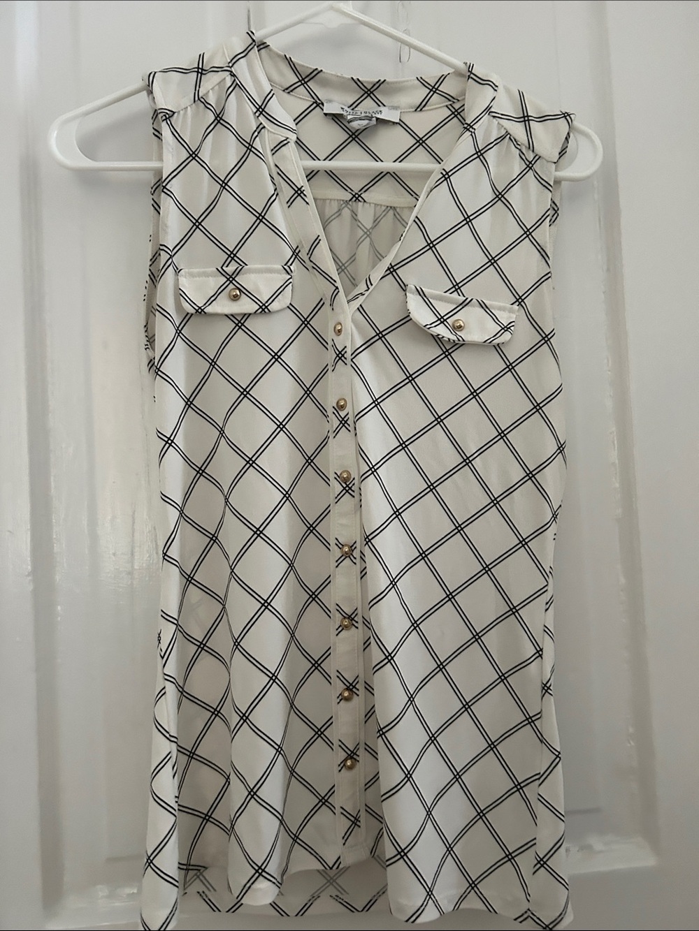 White Black House Market Sleeveless White Plaid Button-Front Women’s Top
